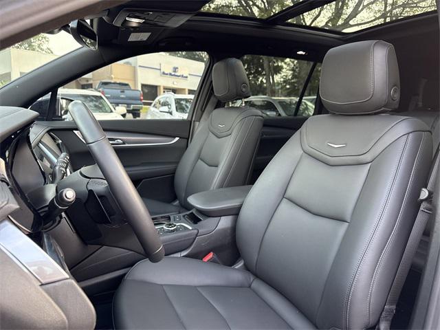 used 2025 Cadillac XT6 car, priced at $44,462