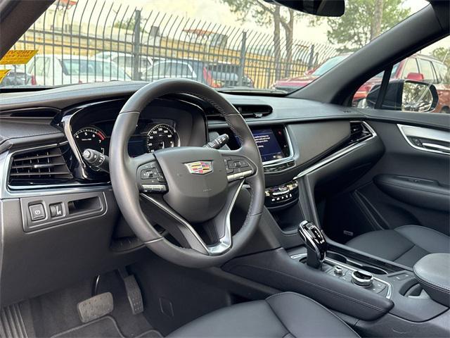 used 2025 Cadillac XT6 car, priced at $44,462