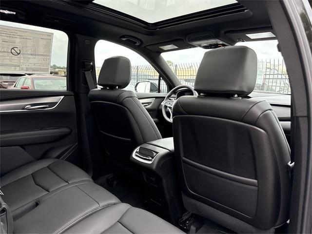 new 2025 Cadillac XT6 car, priced at $51,610