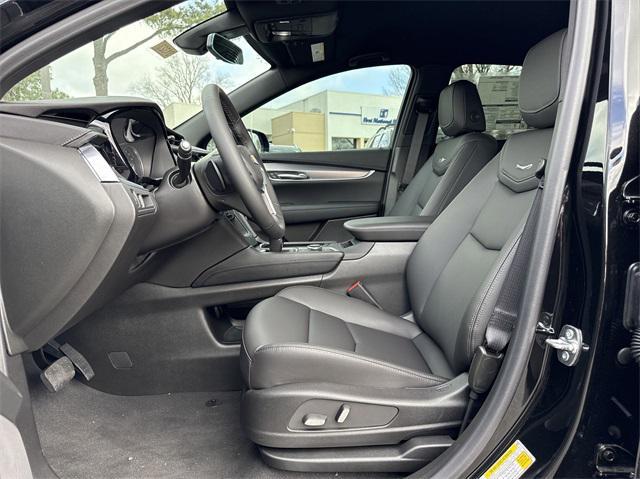 new 2025 Cadillac XT5 car, priced at $46,315