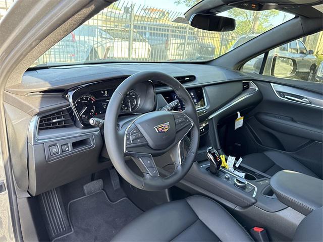 new 2025 Cadillac XT5 car, priced at $47,895