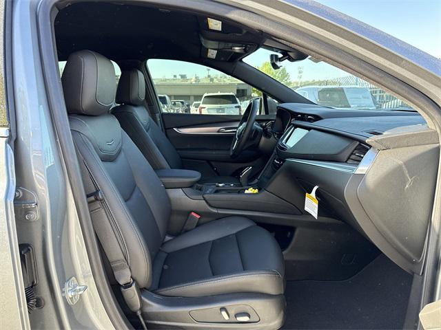 new 2025 Cadillac XT5 car, priced at $47,895