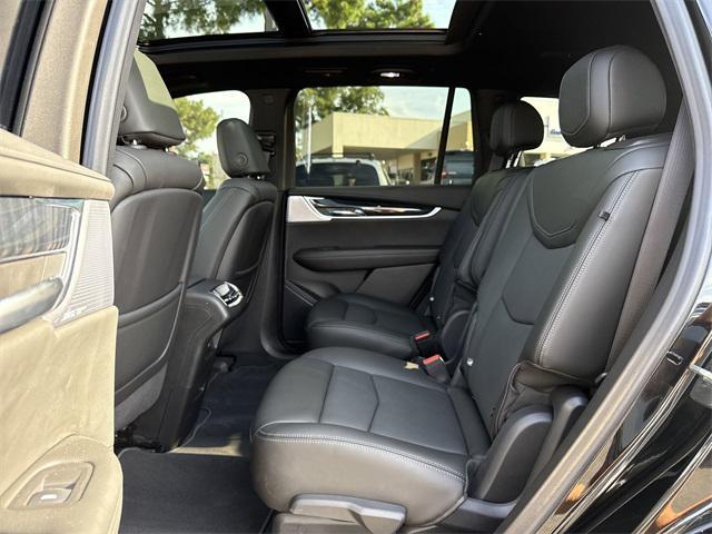 used 2023 Cadillac XT6 car, priced at $43,700