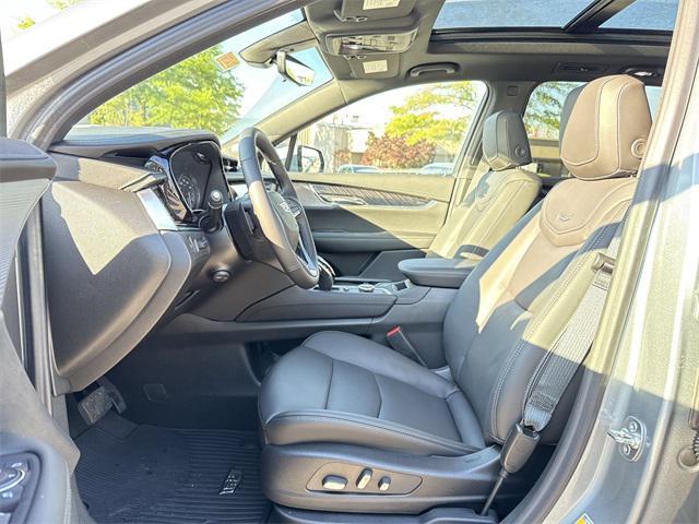 new 2025 Cadillac XT6 car, priced at $62,285