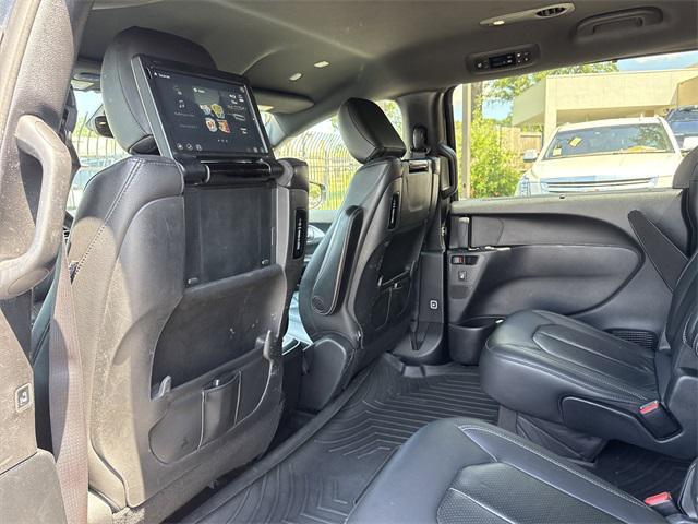 used 2020 Chrysler Pacifica car, priced at $18,600