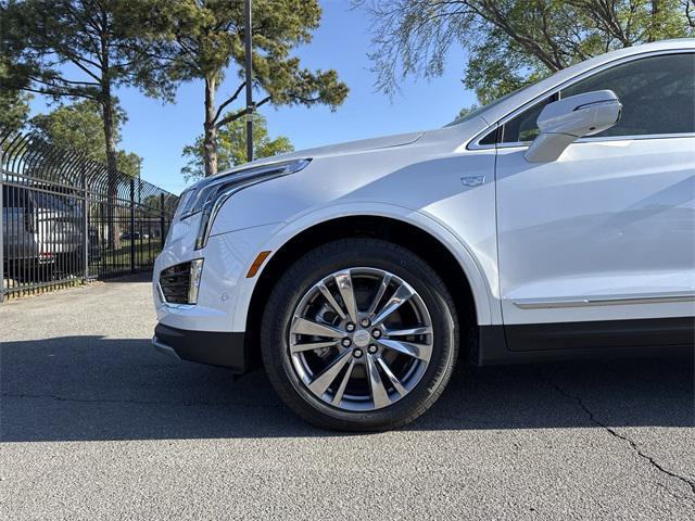 new 2025 Cadillac XT5 car, priced at $57,490