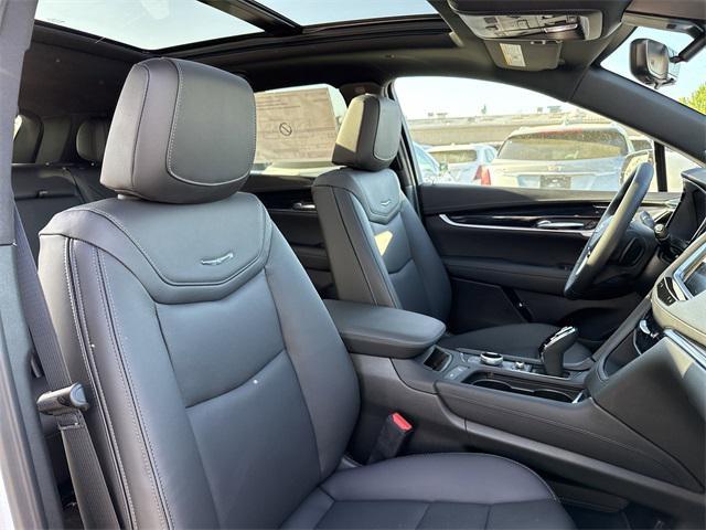 new 2025 Cadillac XT5 car, priced at $57,490