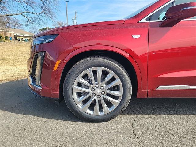 new 2025 Cadillac XT6 car, priced at $60,305