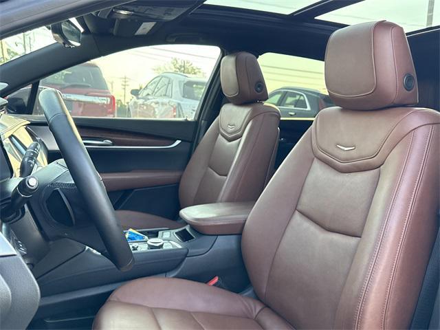 used 2024 Cadillac XT5 car, priced at $44,800