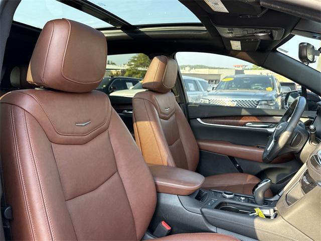 used 2024 Cadillac XT5 car, priced at $44,800