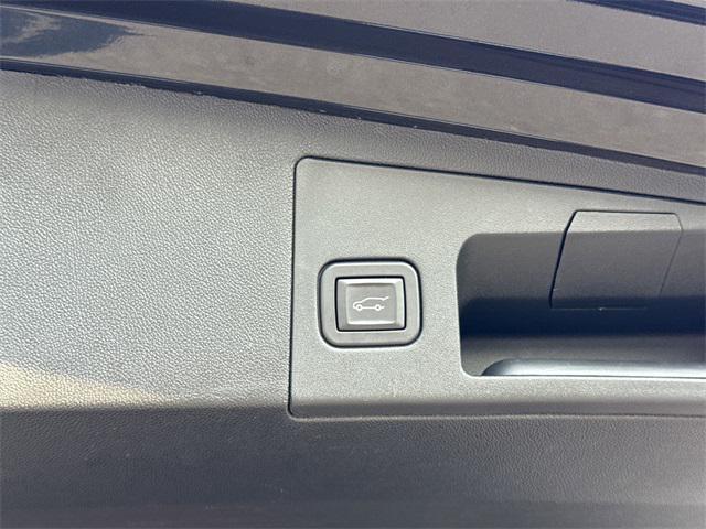 used 2024 Cadillac XT5 car, priced at $44,800
