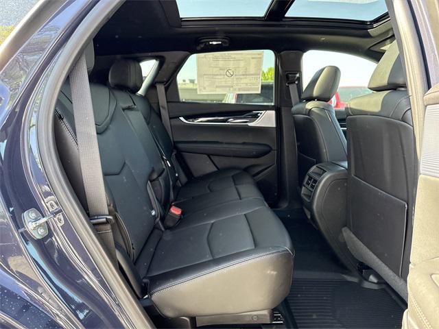 new 2025 Cadillac XT5 car, priced at $54,215