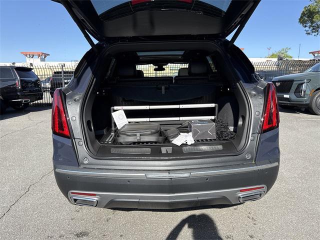 new 2025 Cadillac XT5 car, priced at $54,215