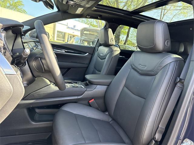 new 2025 Cadillac XT5 car, priced at $54,215