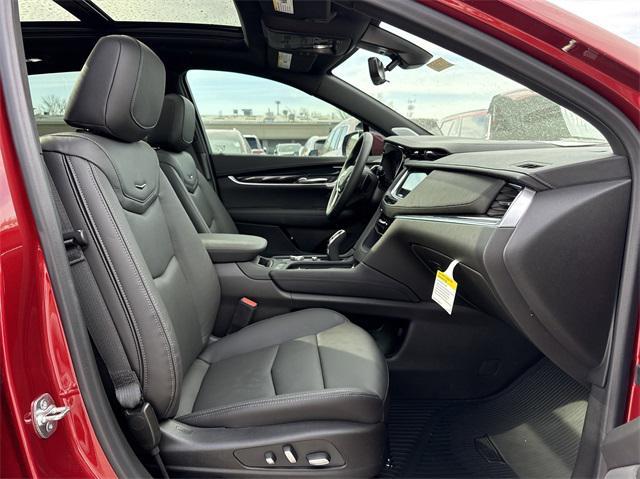new 2025 Cadillac XT5 car, priced at $60,465