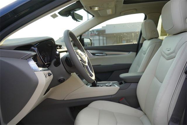 new 2025 Cadillac XT5 car, priced at $59,310