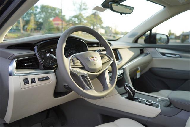 new 2025 Cadillac XT5 car, priced at $59,310