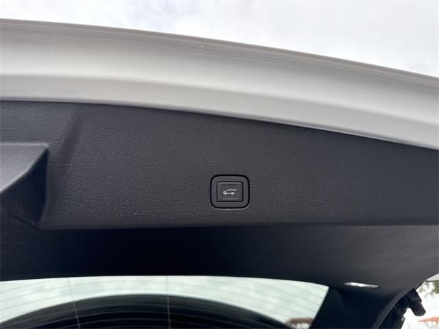 new 2025 Cadillac XT6 car, priced at $52,225