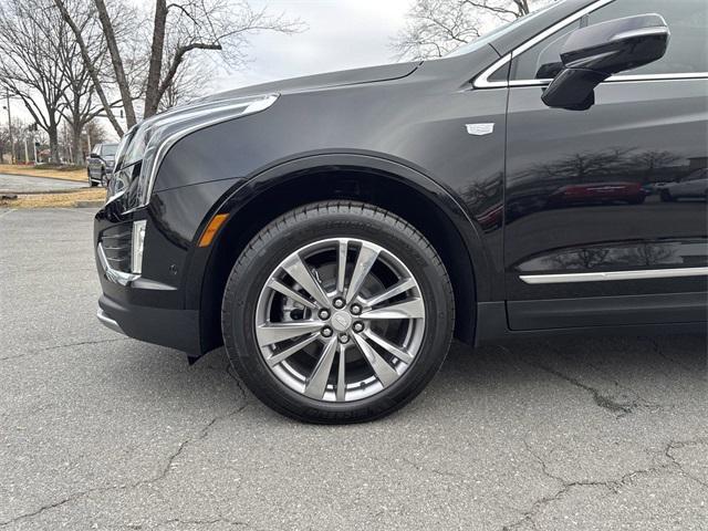 new 2025 Cadillac XT5 car, priced at $56,190