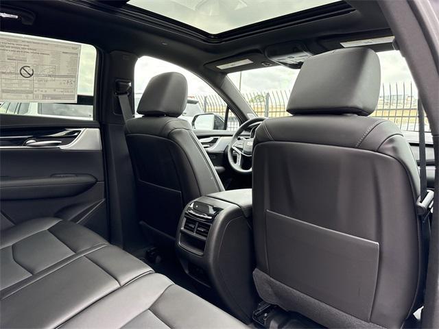 new 2025 Cadillac XT5 car, priced at $57,920