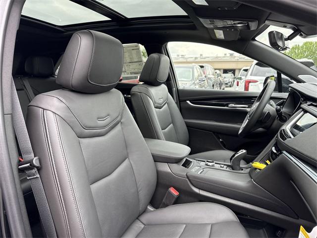 new 2025 Cadillac XT5 car, priced at $57,920