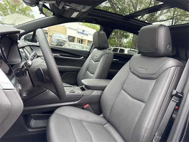 new 2025 Cadillac XT5 car, priced at $57,920