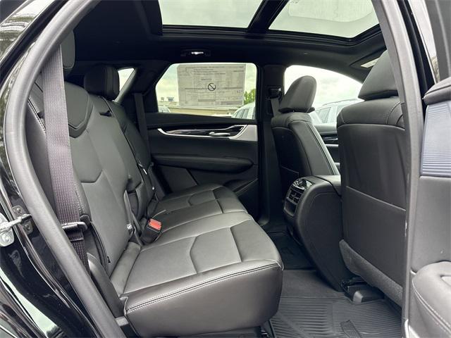 new 2025 Cadillac XT5 car, priced at $57,920