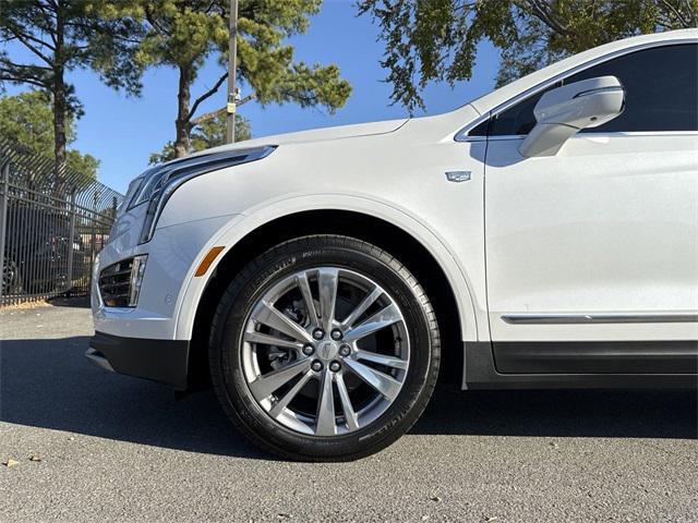 new 2025 Cadillac XT5 car, priced at $59,045