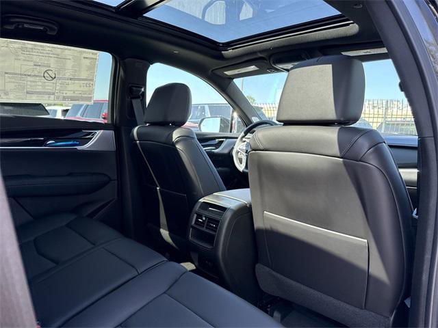new 2025 Cadillac XT5 car, priced at $56,890