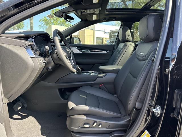 new 2025 Cadillac XT5 car, priced at $56,890