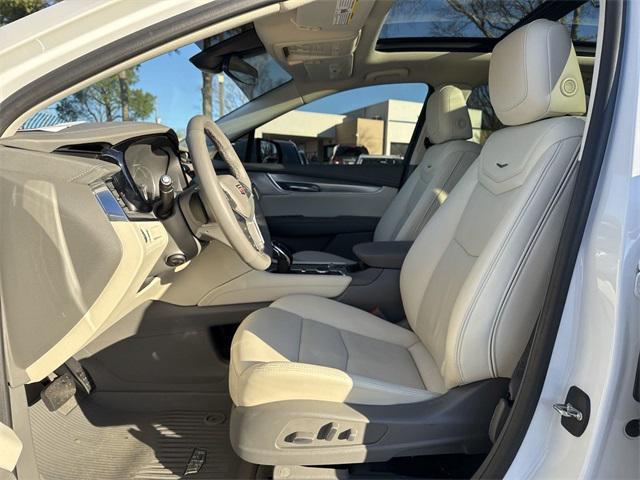 used 2023 Cadillac XT5 car, priced at $36,700