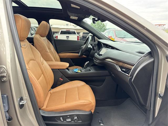 used 2023 Cadillac XT4 car, priced at $31,800