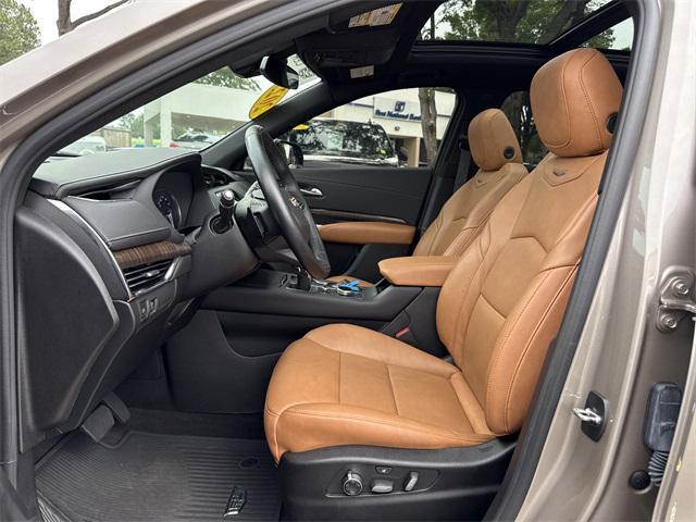 used 2023 Cadillac XT4 car, priced at $31,800