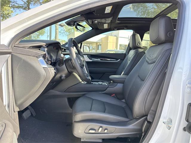 new 2025 Cadillac XT5 car, priced at $57,490