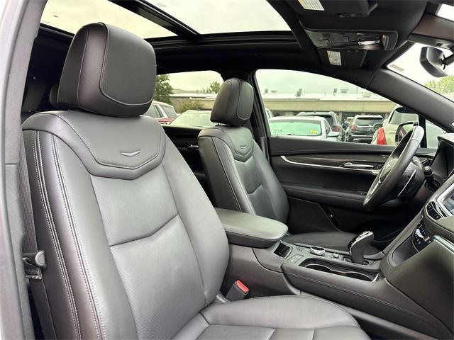 used 2022 Cadillac XT5 car, priced at $29,800