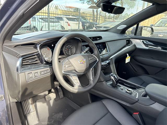 new 2025 Cadillac XT5 car, priced at $57,690