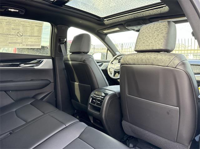 new 2025 Cadillac XT5 car, priced at $57,690