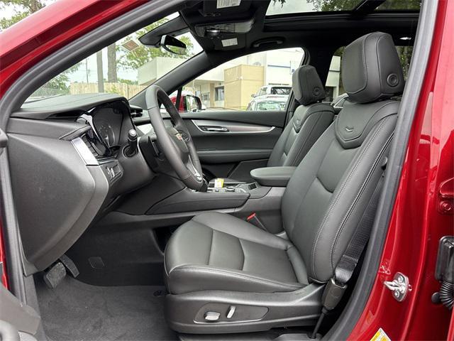 new 2025 Cadillac XT6 car, priced at $52,210