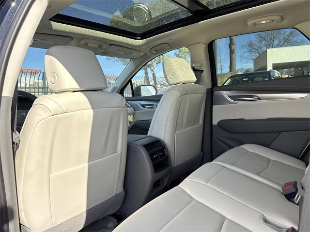 new 2025 Cadillac XT5 car, priced at $54,215