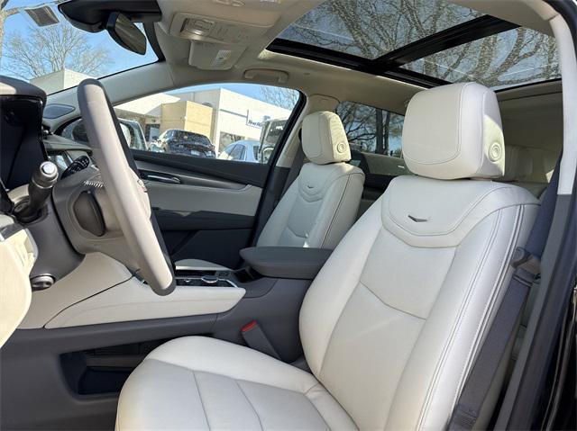 new 2025 Cadillac XT5 car, priced at $54,215
