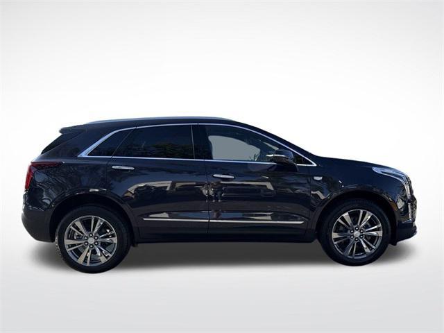 new 2025 Cadillac XT5 car, priced at $52,615