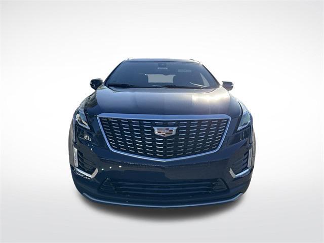 new 2025 Cadillac XT5 car, priced at $52,615