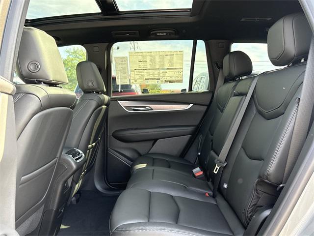 new 2025 Cadillac XT6 car, priced at $50,985