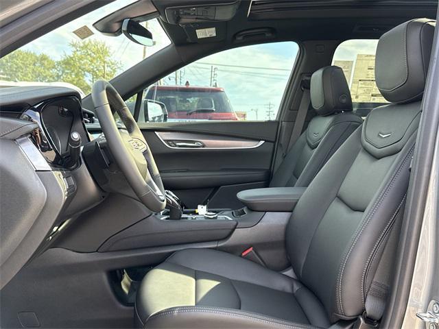 new 2025 Cadillac XT6 car, priced at $50,985