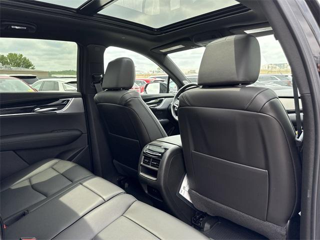 new 2025 Cadillac XT5 car, priced at $59,129