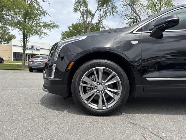 new 2025 Cadillac XT5 car, priced at $59,129
