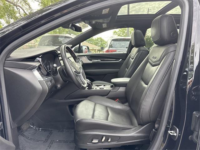 used 2021 Cadillac XT5 car, priced at $33,800