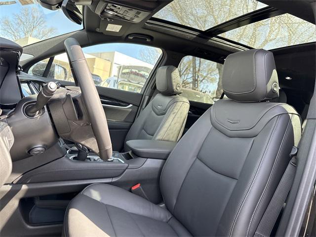 new 2025 Cadillac XT6 car, priced at $60,810