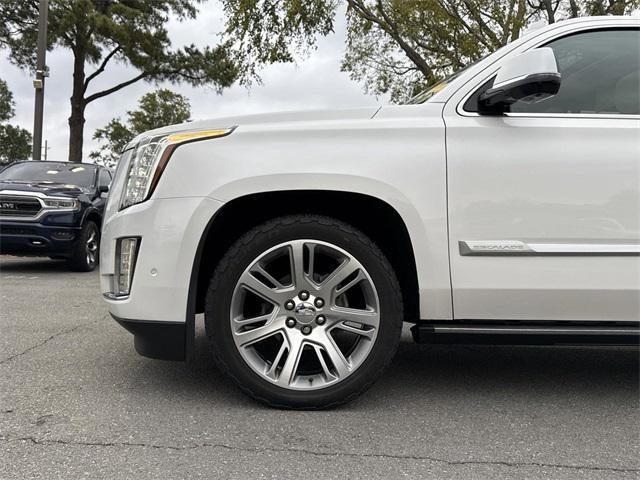 used 2018 Cadillac Escalade ESV car, priced at $28,700