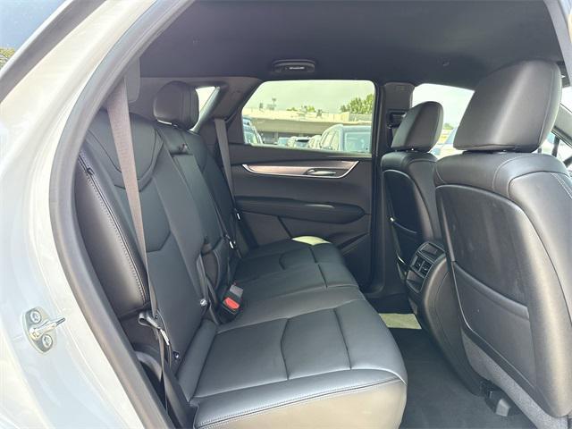 new 2025 Cadillac XT5 car, priced at $49,220